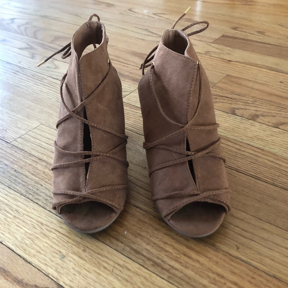 Cutout block heels